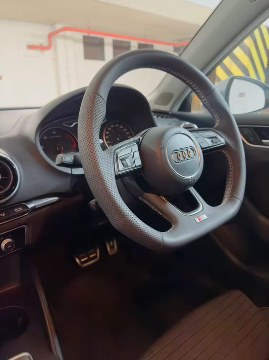 Volant Audi cuir perforé A3 A4 A5 S3 S4 RS3 RS4 RS5 2017-2021