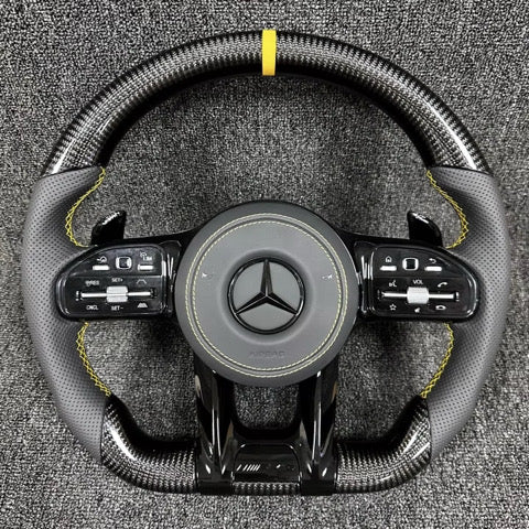 Volant Mercedes-Benz AMG – Carbone & Détails Jaunes
