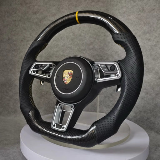Volant Porsche – 911 / Macan / Cayman – Carbone brillant, cuir perforé